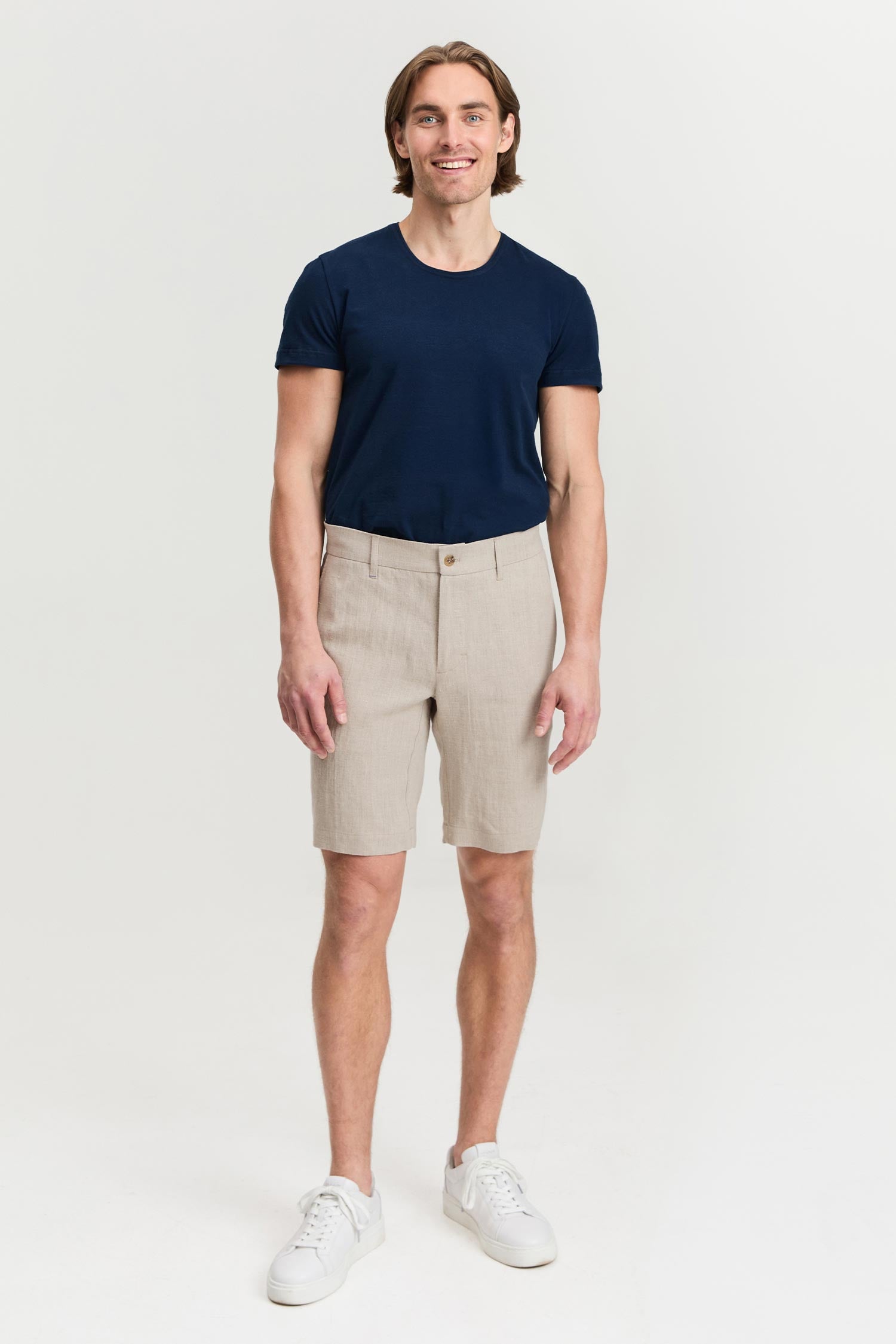 Teppo pellava shortsit